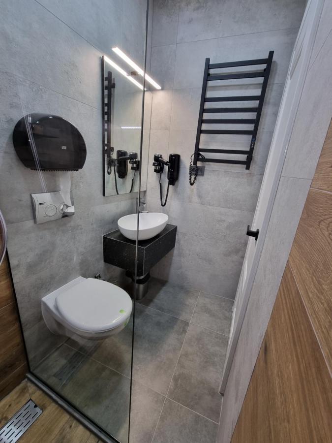 Casa Chiper - Apartament Parter Braşov Eksteriør billede